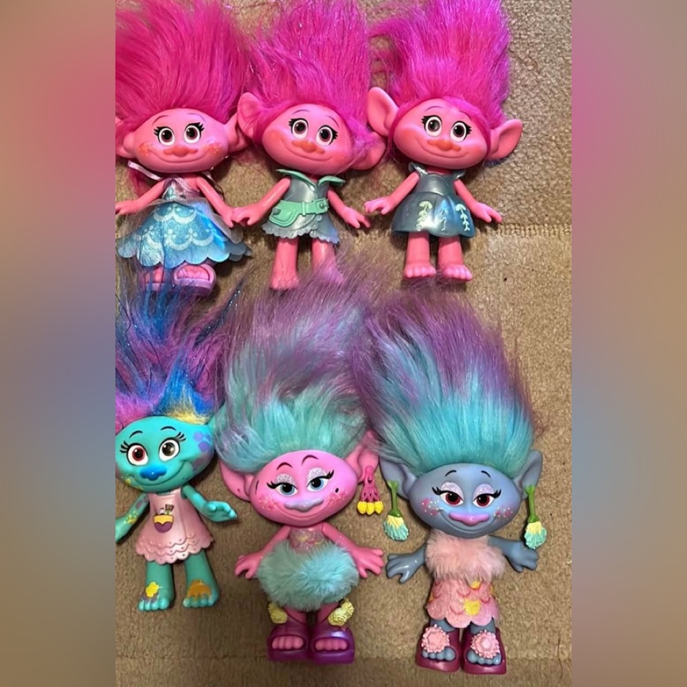 6 big troll dolls. 3 poppy, satin and chenille and Harper dolls.